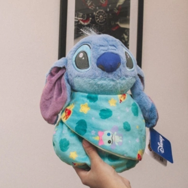 Pelúcia Baby Stitch Tamanho Médio – Oficial Disney